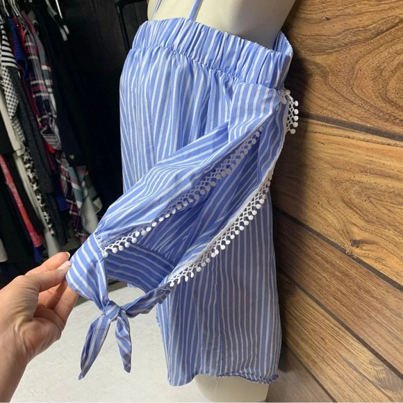 By & By size medium blue/white striped on/off shoulder open sleeves top - Picture 3 of 8
